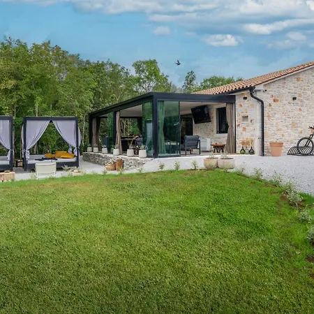 Casa Al Lavere' Вилла Бале